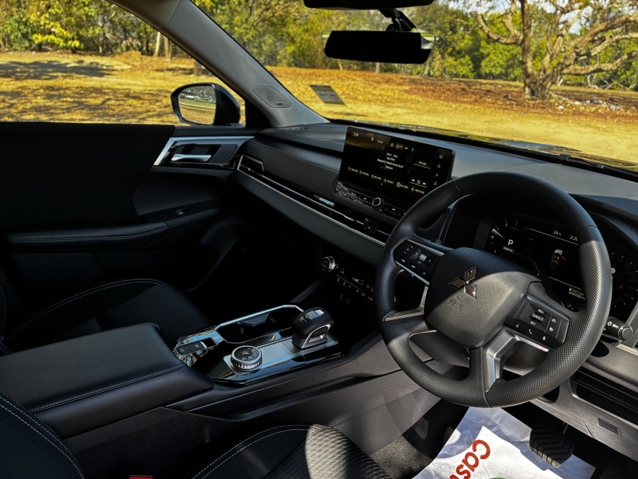 2026 Mitsubishi Outlander ZM ES SUV Image 11