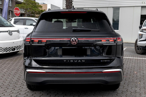2026 Volkswagen Tiguan CT 150TSI eHybrid Elegance SUV Image 3
