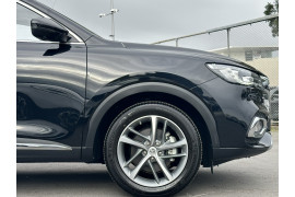 2025 MG HS PHEV ESSENCE SUV