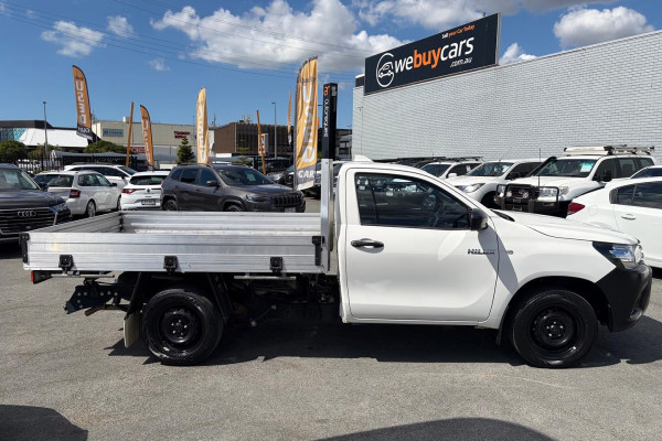 2022 Toyota HiLux TGN121R WorkMate Cab Chassis Image 5