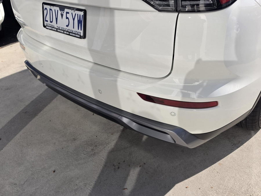 2025 Mitsubishi Outlander ZM LS SUV Image 28