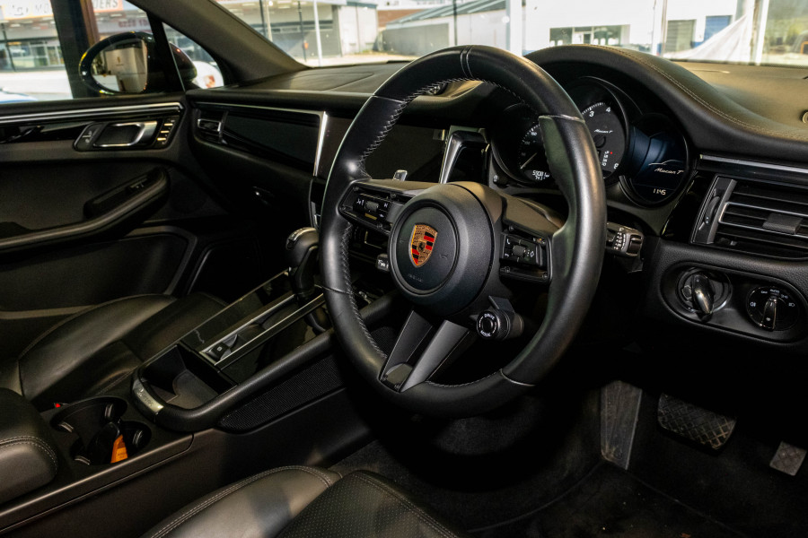 2023 Porsche Macan 95B T SUV