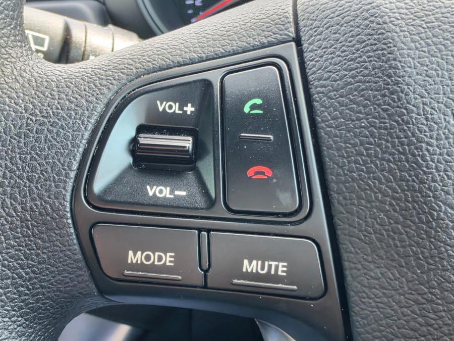 2013 Kia Rio UB S Hatch Image 21