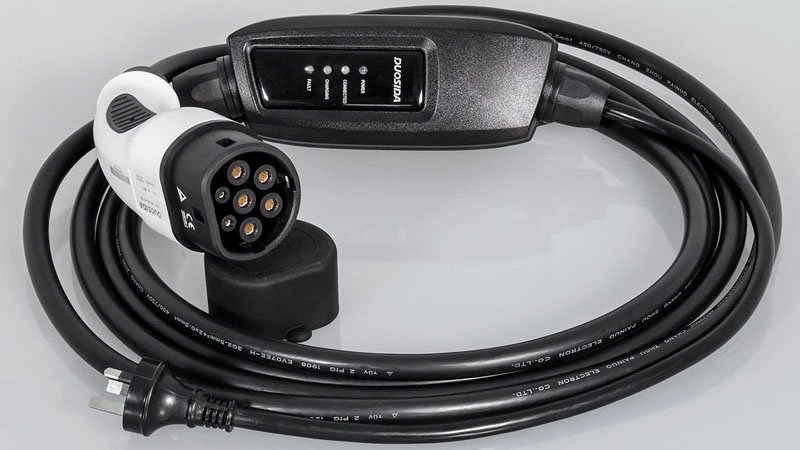 <img src="Emergency charging cable (240 volts)