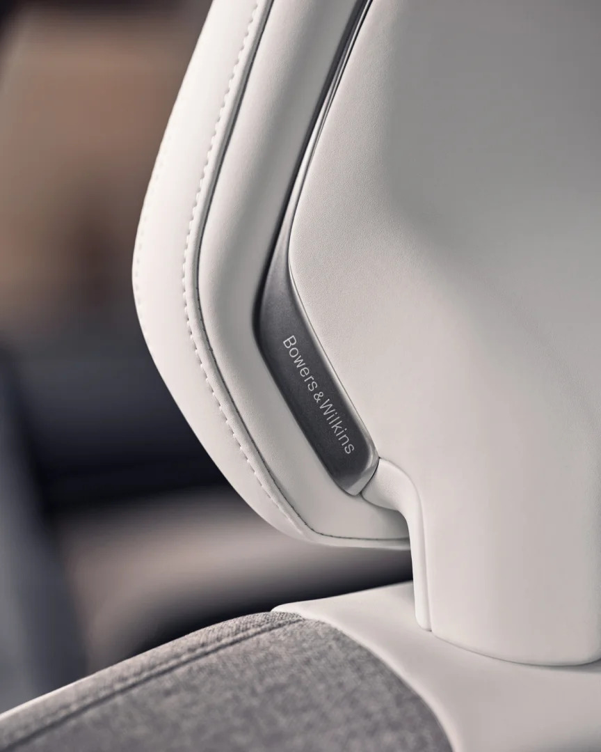 Headrest speakers Image