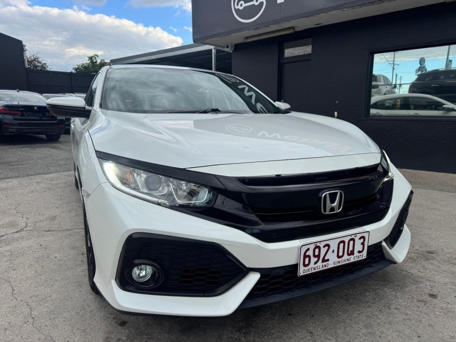 2017 Honda Civic 10th Gen VTi-S Hatch Image 4