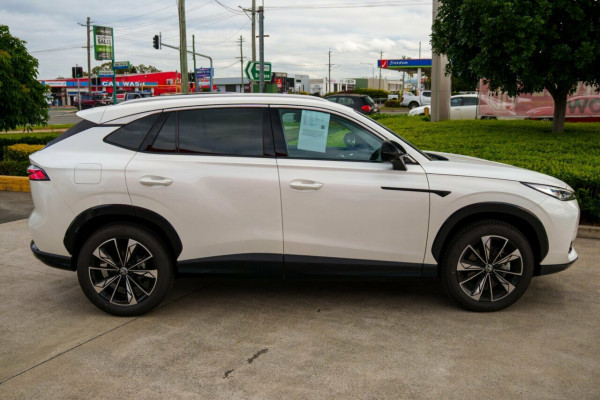 2025 MG HS AS33 Essence SUV Image 4