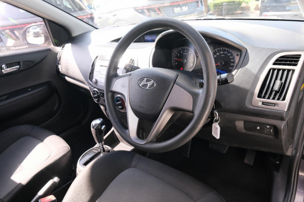 2014 MY15 Hyundai i20 PB Active Hatch Image 7