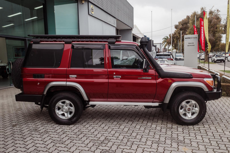 2022 Toyota LandCruiser VDJ76R GXL SUV Image 13