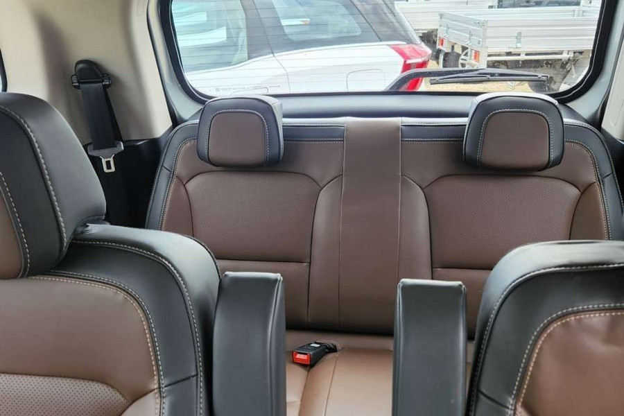 2023 Mahindra Scorpio  Z8 SUV Image 18