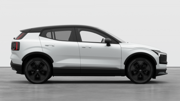 2026 Volvo EX30 Cross Country  Ultra Twin Motor Performance SUV image 5