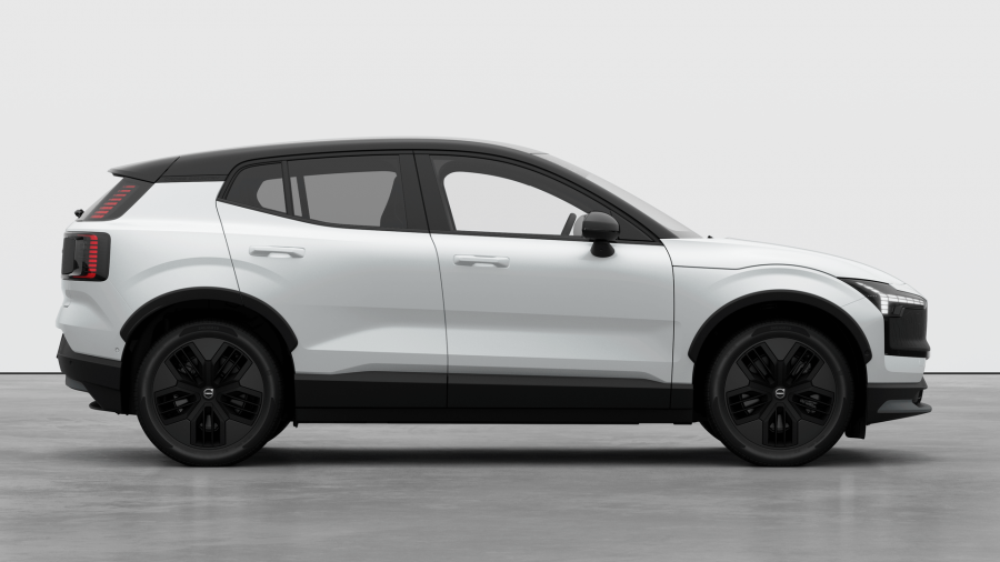 2026 Volvo EX30 Cross Country  Ultra Twin Motor Performance SUV Image 5
