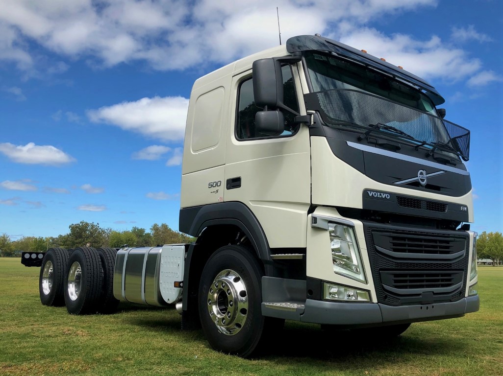 2021 MY20 Volvo FM TEMP Cab Chassis Image 2