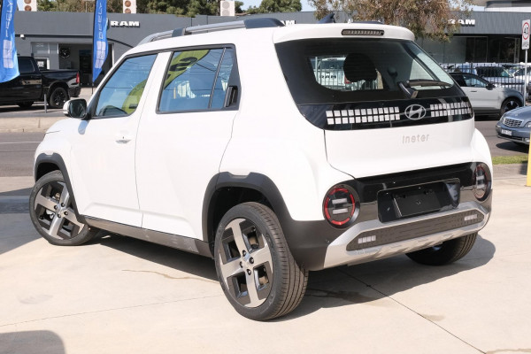 2026 Hyundai INSTER AX.V1 Extended Range SUV Image 2