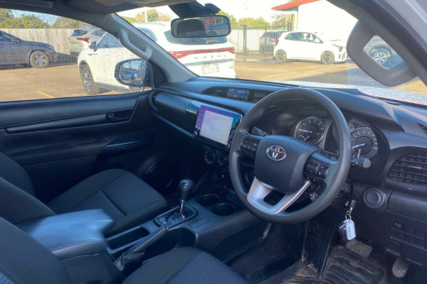 2022 Toyota HiLux TGN121R WorkMate Cab Chassis Image 11