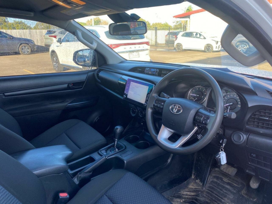 2022 Toyota HiLux TGN121R WorkMate Cab Chassis Image 11