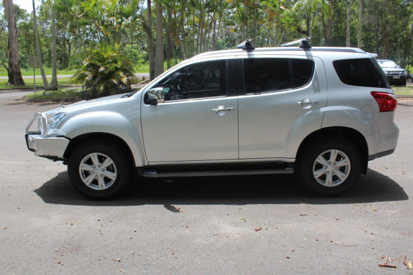 2015 Isuzu Ute MU-X LS-T Wagon Image 5