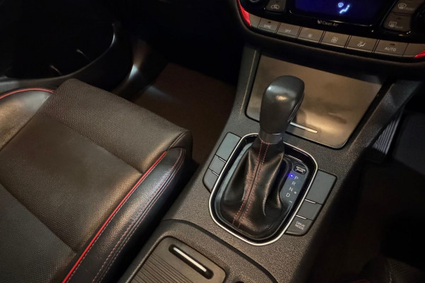 2017 MY18 Hyundai i30 PD SR Hatch Image 14