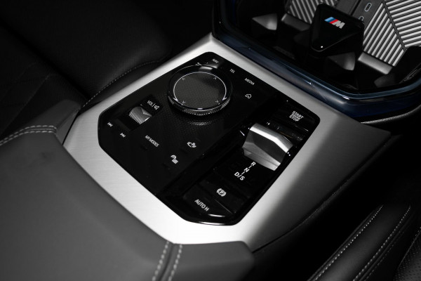 2025 BMW X3 G45 30e xDrive SUV image 13
