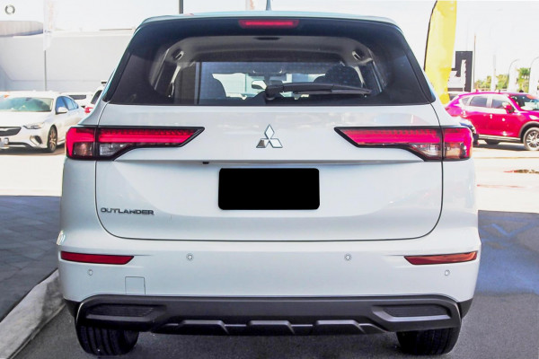 2024 Mitsubishi Outlander ZM ES SUV