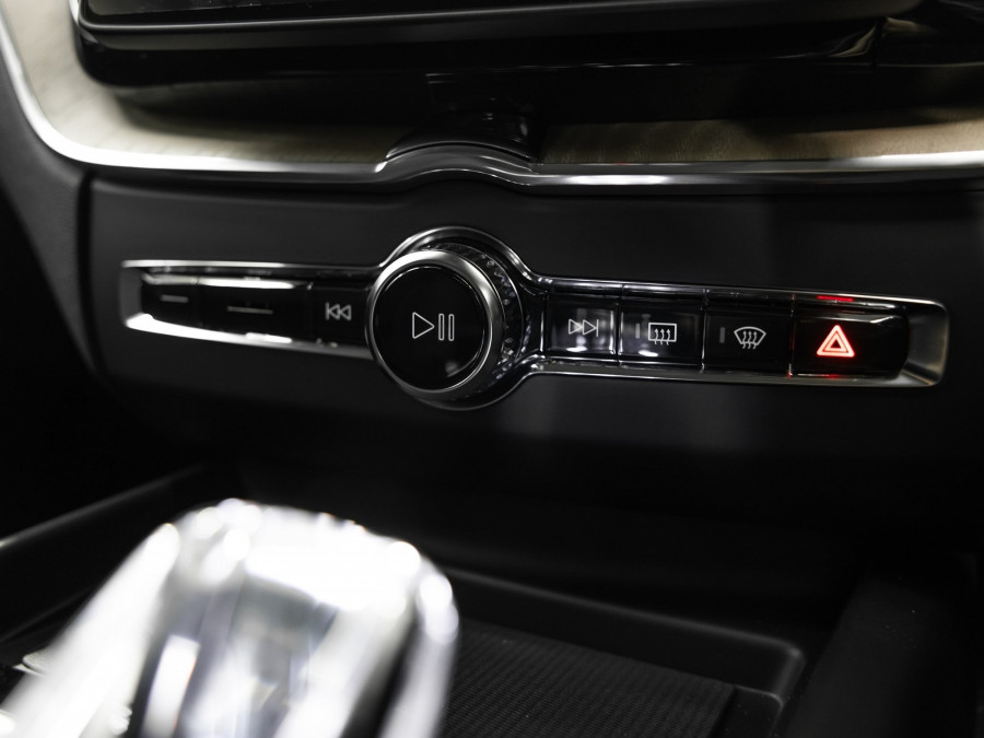 2026 Volvo XC60 UZ B5 Plus 2L Petrol AWD SUV Image 15