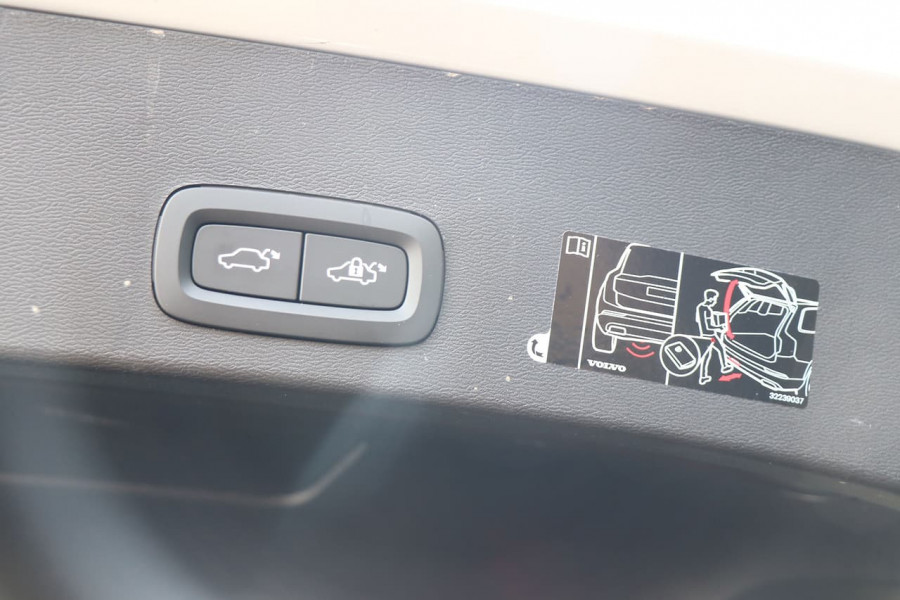 2019 Volvo Xc40 (No Series) MY20 T4 Momentum Suv Image 23