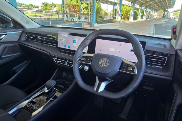 2024 MG HS Excite SUV