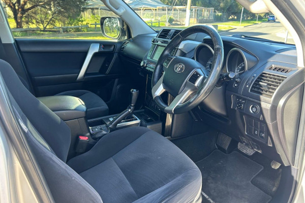 2014 Toyota LandCruiser Prado GDJ150R GXL SUV Image 17