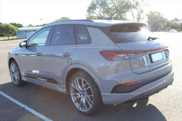2024 Audi Q4 e-tron 55 SUV Image 5