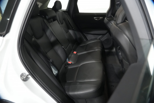 2023 Volvo XC60 UZ Ultimate B6 Dark SUV image 29