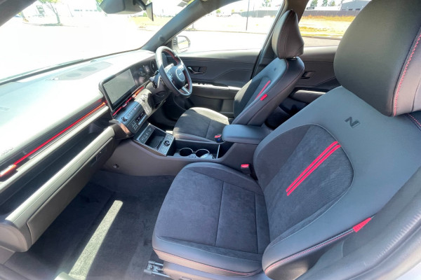 2026 Hyundai KONA SX2.V3 Premium N Line SUV Image 13