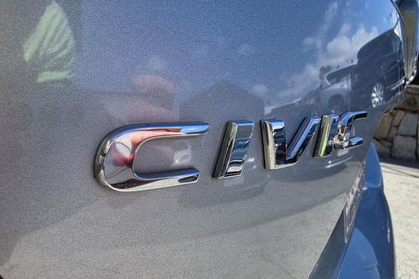 2016 Honda Civic 10th Gen VTi-LX Sedan Image 12
