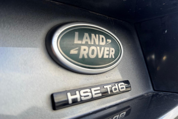 2018 Land Rover Discovery Series 5 HSE Luxury SUV Image 25