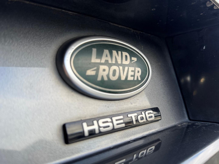 2018 Land Rover Discovery Series 5 HSE Luxury SUV Image 25
