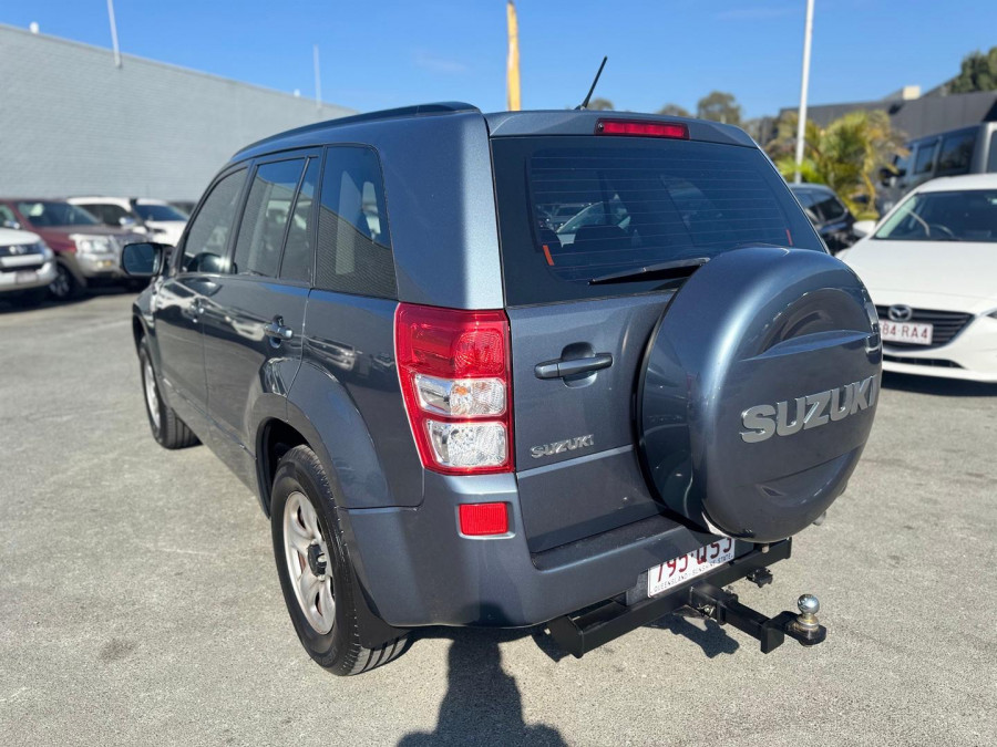 2005 Suzuki Grand Vitara JB  SUV Image 10