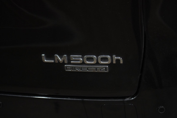 2025 Lexus LM 500h Ultra Luxury Black Trim SUV Image 9