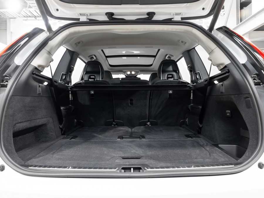 2026 Volvo XC90 L Series B5 Plus AWD 2L Petrol SUV Image 8