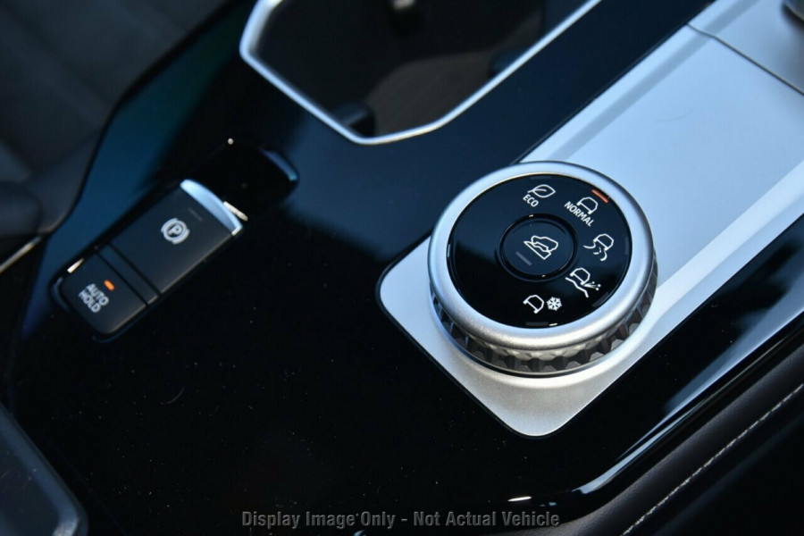 2026 Mitsubishi Outlander ZM Black Edition SUV Image 19
