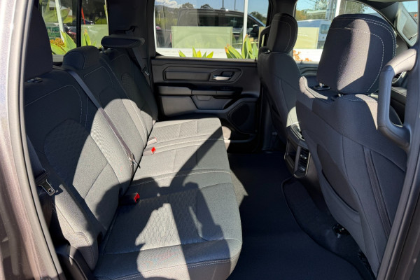 2026 Ram 1500 Express Ute Image 10