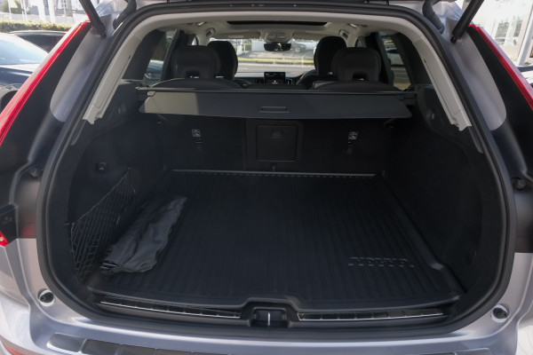 2026 Volvo XC60 UZ Plus B5 Bright SUV Image 18