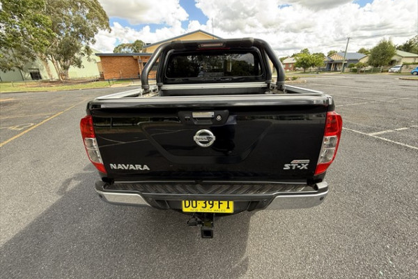 2017 Nissan Navara D23 Series 2 ST-X Black Edition Ute Image 4