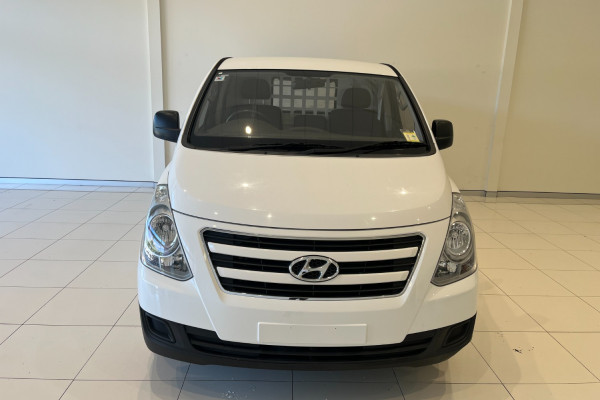 2017 Hyundai iLoad TQ3-V Series II  Van