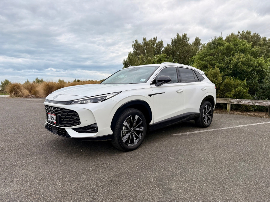 2025 MG HS AS33H Essence Hybrid+ SUV Image 7