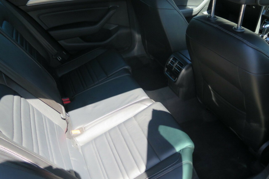 2017 Volkswagen Passat B8 206TSI R-Line Wagon Image 29