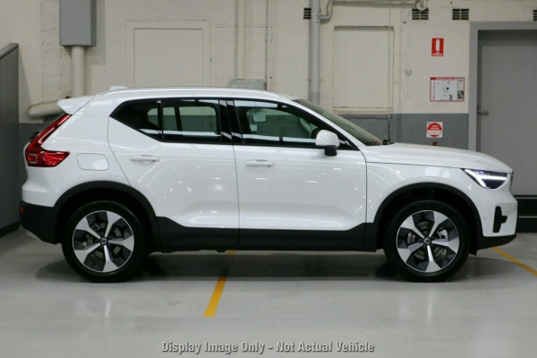 2026 Volvo XC40 XZ Plus B4 SUV Image 14