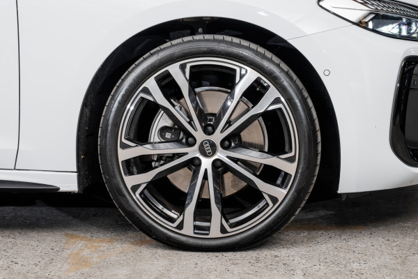 2025 Audi A5 B10  TFSI 200kW S line Wagon image 22