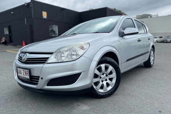 2008 Holden Astra AH CD Hatch Image 1