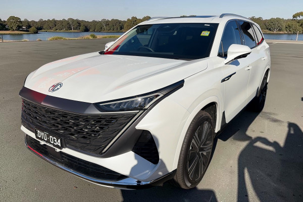 2025 MG QS IS31 Essence SUV Image 4