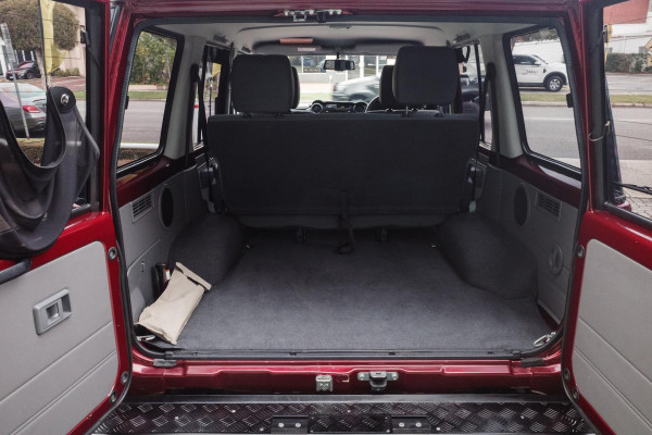 2022 Toyota LandCruiser VDJ76R GXL SUV Image 5