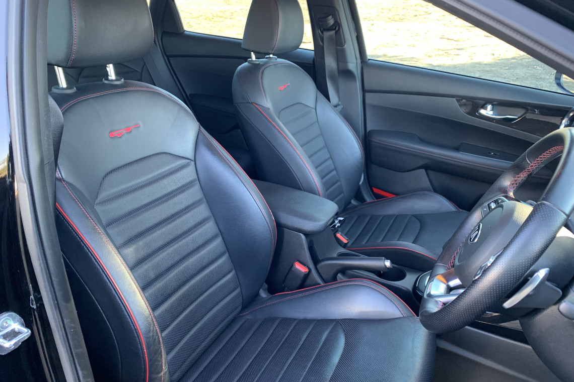 2020 Kia Cerato BD GT Hatch Image 13